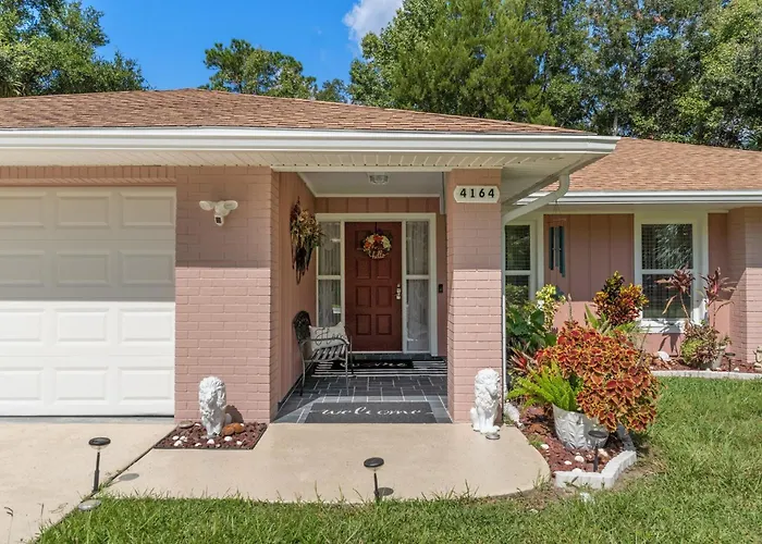Minutes To Boat Ramps And Beach And Private Pool!