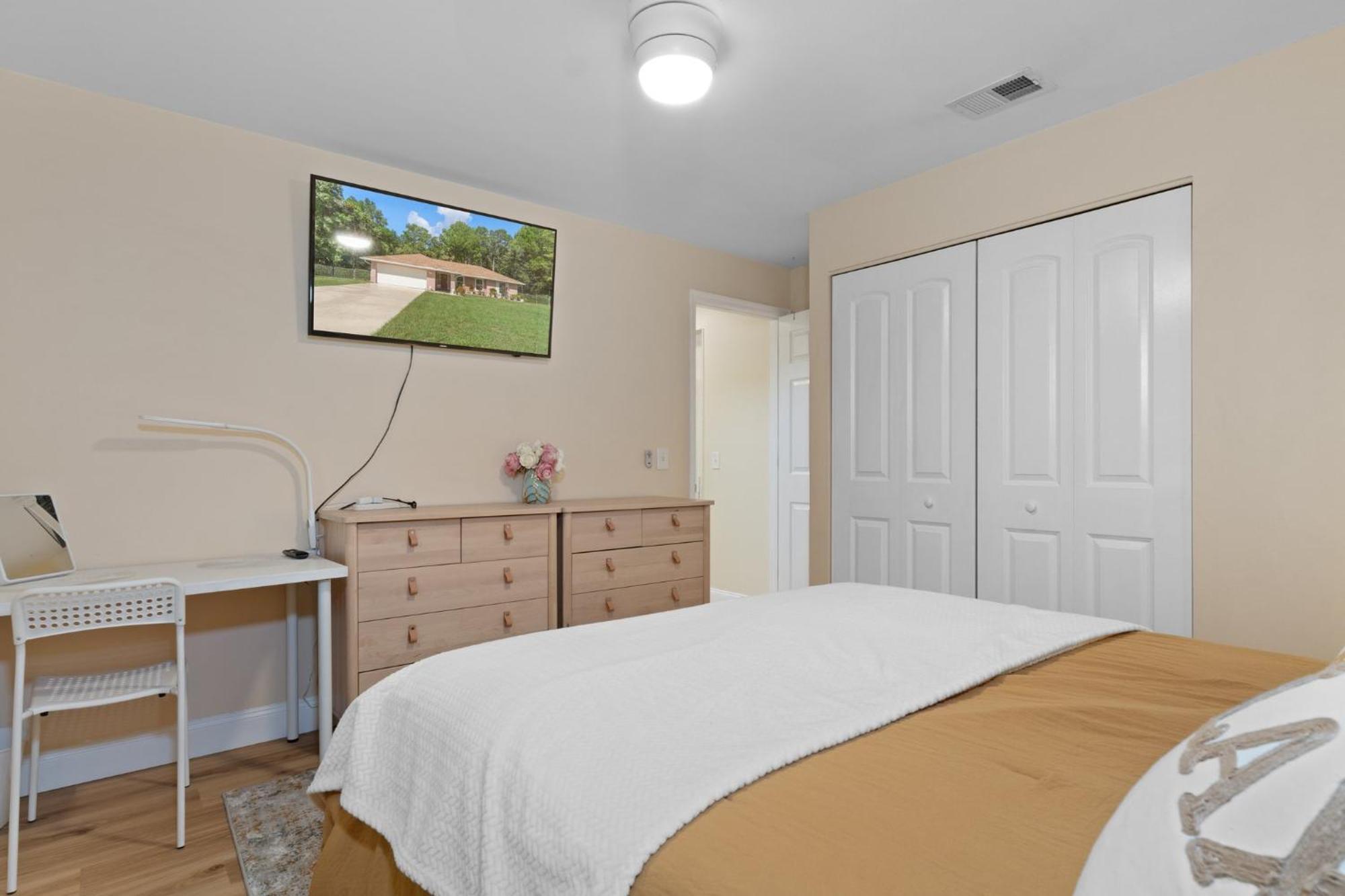 Holiday home Minutes To Boat Ramps And And Private Pool! *