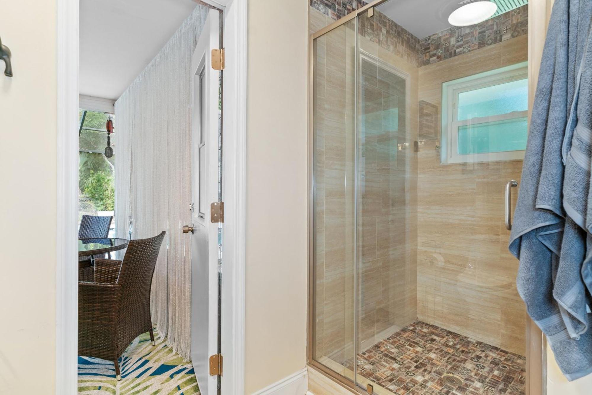 Holiday home Minutes To Boat Ramps And And Private Pool!
